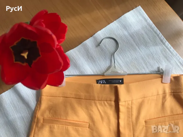 Дамски панталон на “ZARA” с еластан  и леко разкроен  крачол,в син и оранжев цвят, М, снимка 2 - Панталони - 49785365