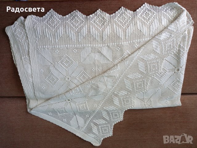 Ръчни плетива на една кука, снимка 3 - Покривки за маси - 37511951