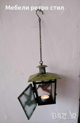 Оригинален декоративен фенер с метална конструкция и стъклени панели, ръчно рисувани с мотив колибри, снимка 4 - Декорация за дома - 53259357