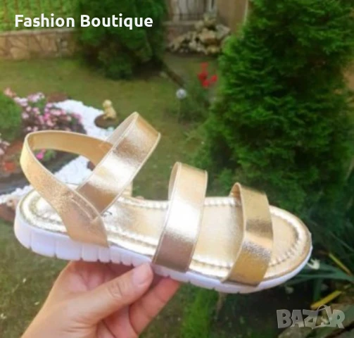 Олекотени златисти сандали, снимка 4 - Сандали - 51247919