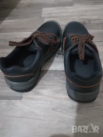 Обувки за Продан, снимка 9 - Ежедневни обувки - 46917448