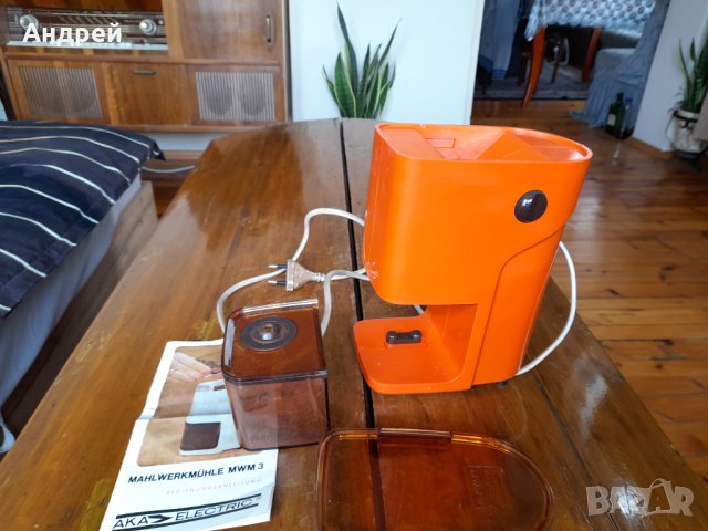 Стара кафемелачка AKA, снимка 5 - Антикварни и старинни предмети - 37189619