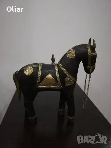 Красива дървена статуетка на кон с месингови орнаменти. Чудесен подарък 7