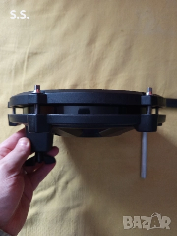 Пад за електронни барабани на Алесис, снимка 3 - Ударни инструменти - 52732241