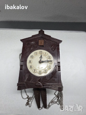 Стар руски часовник с кукувица Маяк