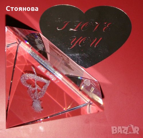 Кристална пирамида "I love you", снимка 3 - Статуетки - 32398130