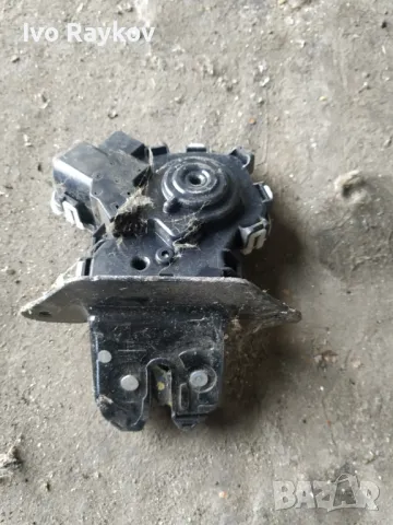 Брава, ключалка за Mazda 2, Mazda CX-3 , 2017г