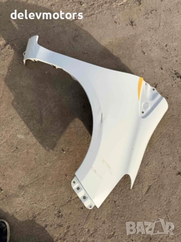 5381152390 преден десен калник от Toyota Yaris P13, 1.0i, 72 ph., 5 sp., engine 1KR-FE, KSP130 2020, снимка 2 - Части - 52448653