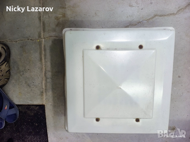 Продавам употребявана капандура (люк) за кемпер (каравана), за отвор 480х480 мм., снимка 5 - Части - 52319494