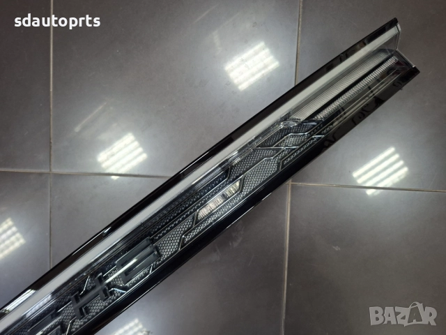 9JA945082F Нов Централен Стоп Led Porsche TAYCAN 19-24 Европа , снимка 4 - Части - 52227140