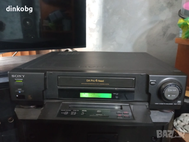 Четири главо видео