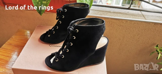 Оригинални маркови дамски обувки GIANVITO ROSSI - 37,5 номер