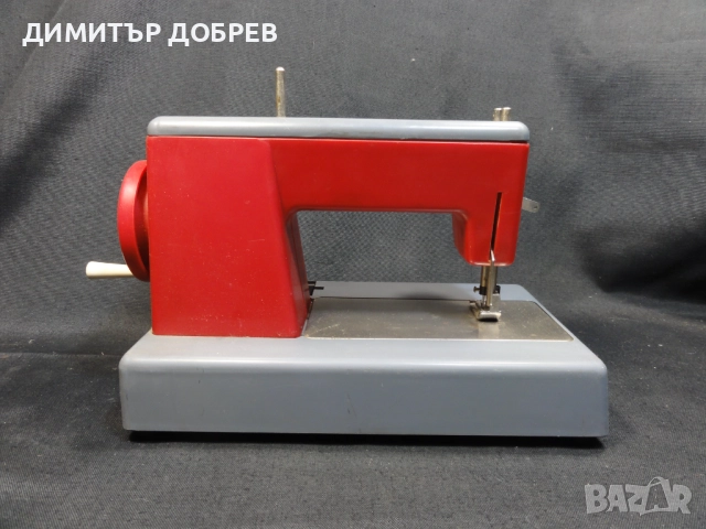 СТАРА РЕТРО СОЦ СССР МЕХАНИЧНА ИГРАЧКА ШЕВНА МАШИНА, снимка 5 - Колекции - 51932844