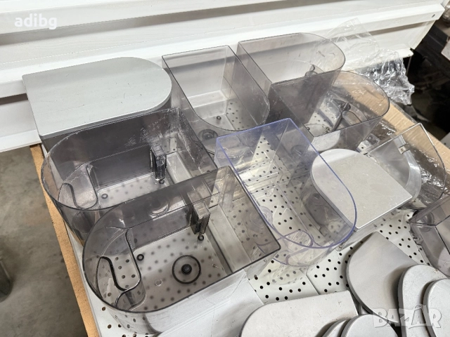 Saeco Royal - Контейнер Вода Капак Вода Контейнер Кафе и Капак Кафе, снимка 2 - Кафемашини - 52319029