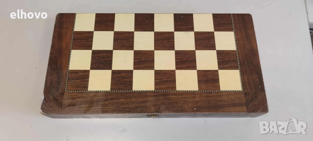 Стара дървена кутия за шах/табла
