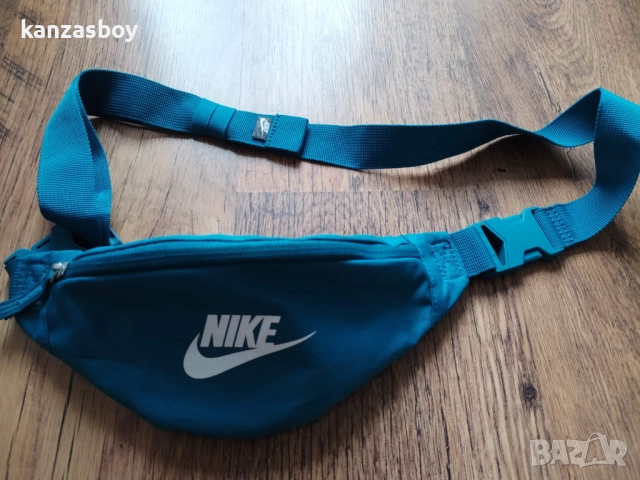 Nike HERITAGE - страхотна спортна паласка НОВА без етикети, снимка 2 - Чанти - 52457716