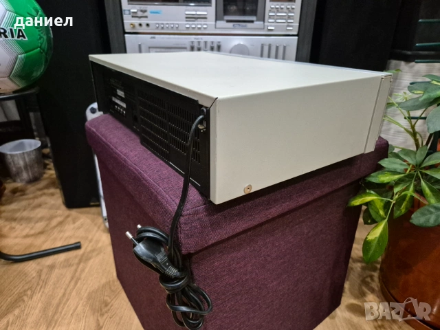 Касетен дек HITACHI D-85s с отличен външен вид, без липси и надрасквания + подарък, снимка 5 - Декове - 53193341