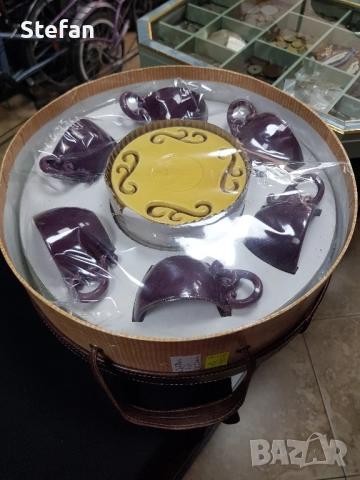 сервиз шест броя с чаши за кафе