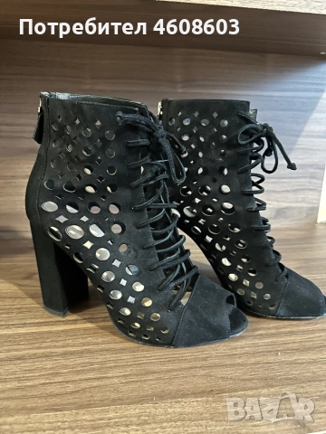 Велурени дамски обувки, снимка 2 - Дамски обувки на ток - 51978984