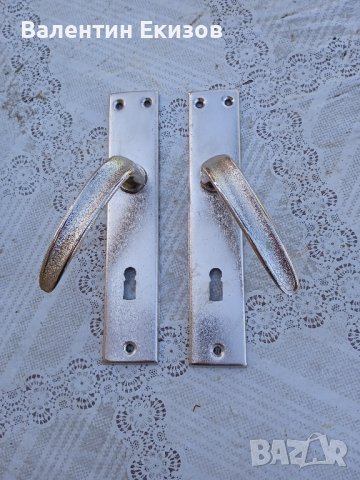 Капаци /розетки/ за брави