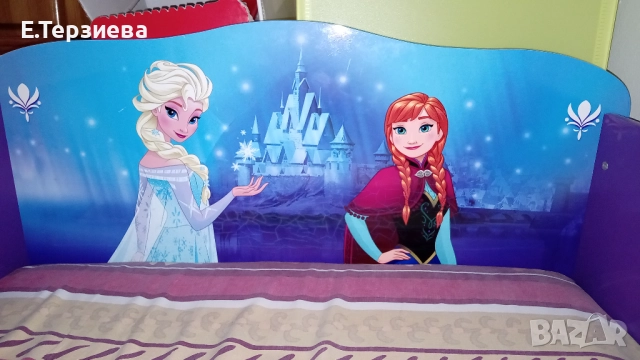 Детско легло + подарък двулицев матрак,размери 142-172 на матрака