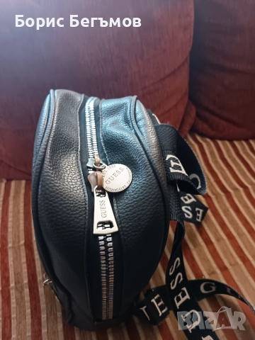 Дамска раница Guess, снимка 7 - Сакове - 52478028