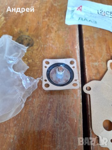 Стар ремонтен комплект карбуратор Москвич, снимка 5 - Други ценни предмети - 35336777