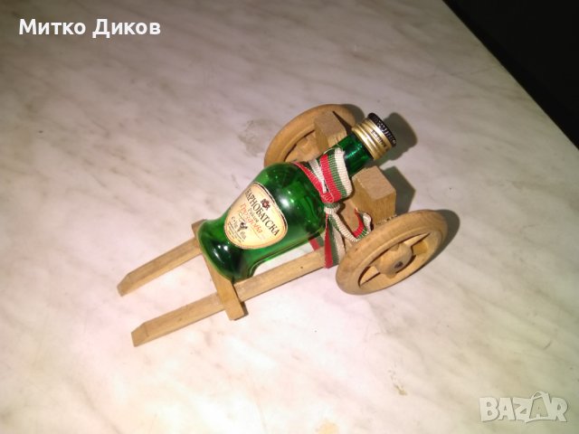 Топче дървено с бутилка карнобатска за украса 150х90х75мм, снимка 2 - Декорация за дома - 43153274