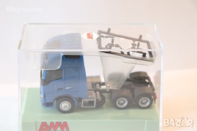 AWM H0 1/87 VOLVO ВЛЕКАЧ КАМИОН МОДЕЛ ТИР СИН, снимка 3 - Колекции - 50784267