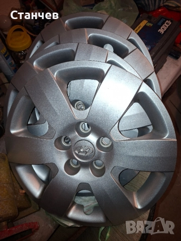 Зимни гуми на джанти за Хюндай, снимка 2 - Гуми и джанти - 51865815