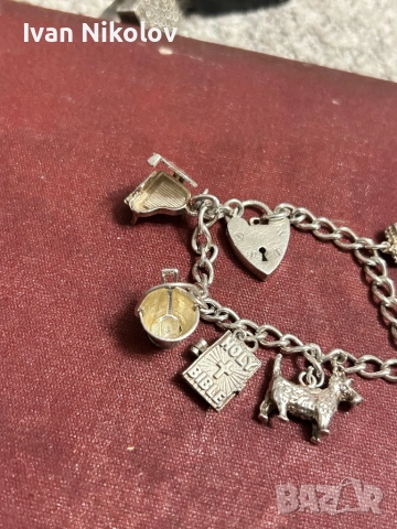 Антикварна сребърна английска гривна с талисманк, снимка 3 - Гривни - 52829657