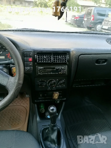 Фолксваген Поло , снимка 15 - Автомобили и джипове - 51588356