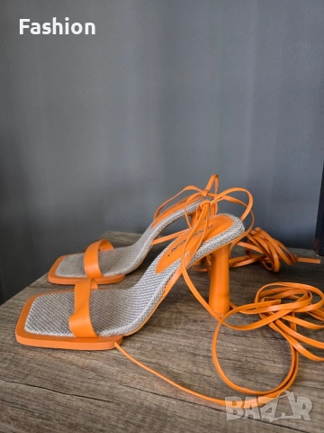 Нови уникални дамски обувки \ сандали на ток с връзки