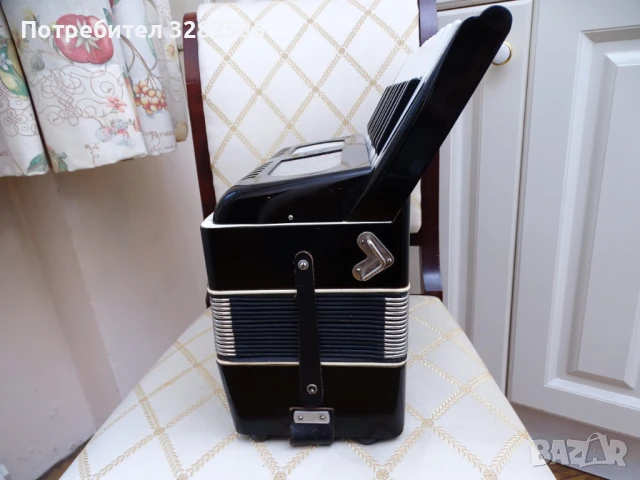 Акордеон Велтмайстер 12 баса, снимка 8 - Акордеони - 51255970