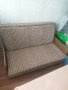 Компактен малък диван с функция сън , снимка 1 - Дивани и мека мебел - 43746741