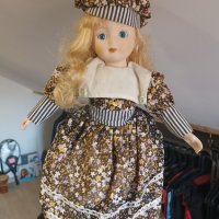 порцеланова кукла 30лв, снимка 1 - Колекции - 43543055