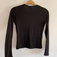 Черна дамска блуза, снимка 4 - Блузи с дълъг ръкав и пуловери - 26680716