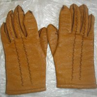 Български Дамски Ръкавици-Естествена Кожа-Ловеч-Размер 7 1/2, снимка 1 - Ръкавици - 34622070