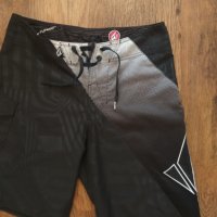 volcom - страхотни мъжки панталони, снимка 3 - Спортни дрехи, екипи - 37441638
