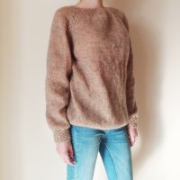 Ръчно плетен мохерен пуловер, снимка 2 - Блузи с дълъг ръкав и пуловери - 27811703