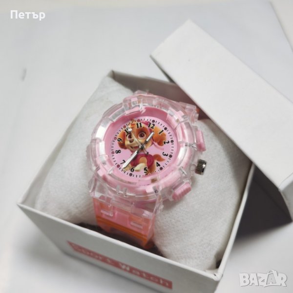 Детски светещ часовник Пес Патрул, Чейс, Скай, Маршал, Ръбъл,Paw Patrol, снимка 1