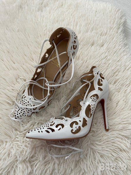 обувки високи токчета Лубутин, снимка 1