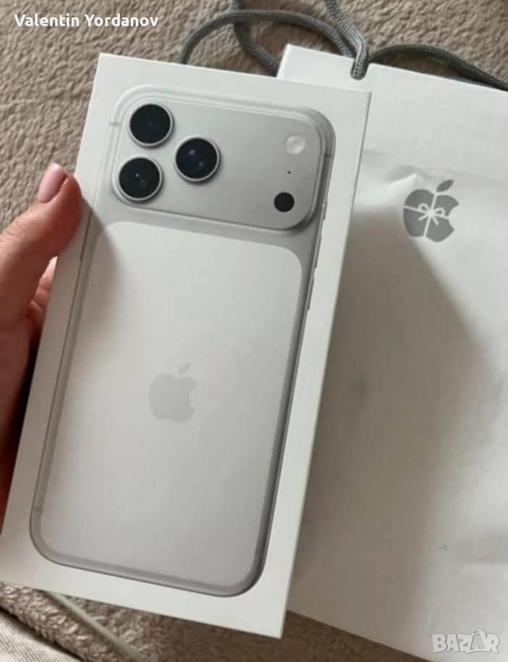 iPhone 17 pro max silver , снимка 1