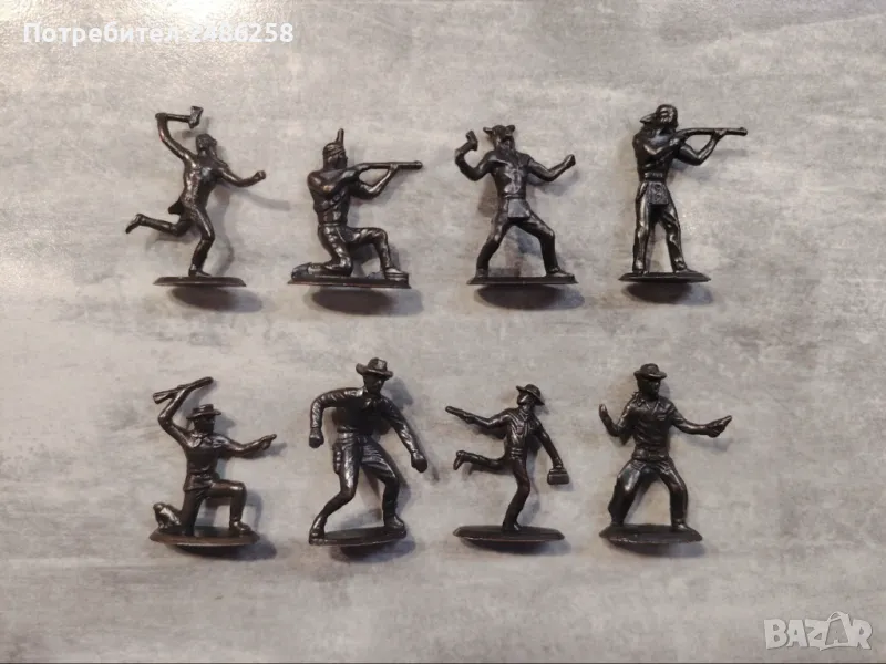 Метални фигурки - войници "в движение" от Киндер яйца , снимка 1