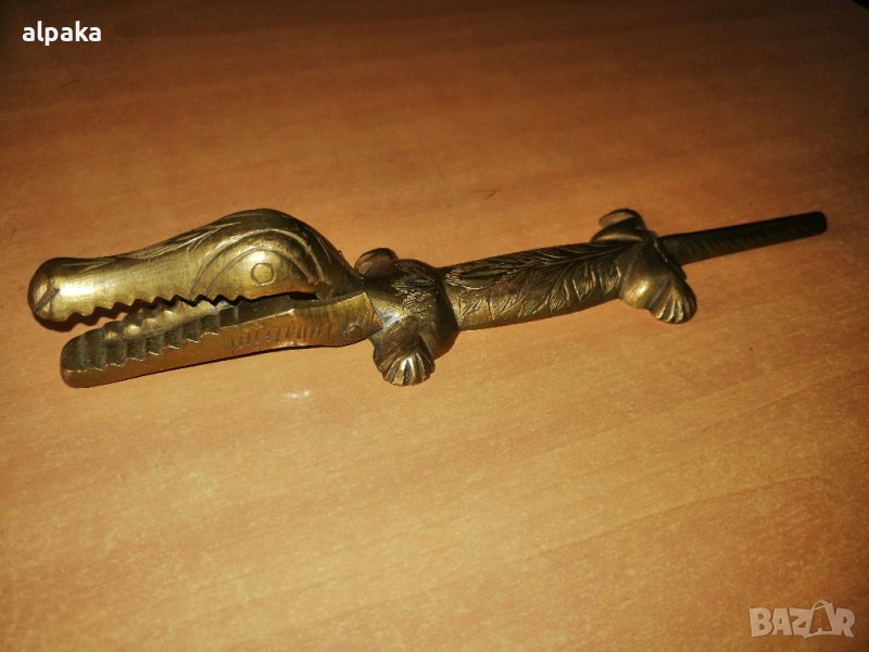 Продавам бронзова гравирана фигурка крокодил, снимка 1
