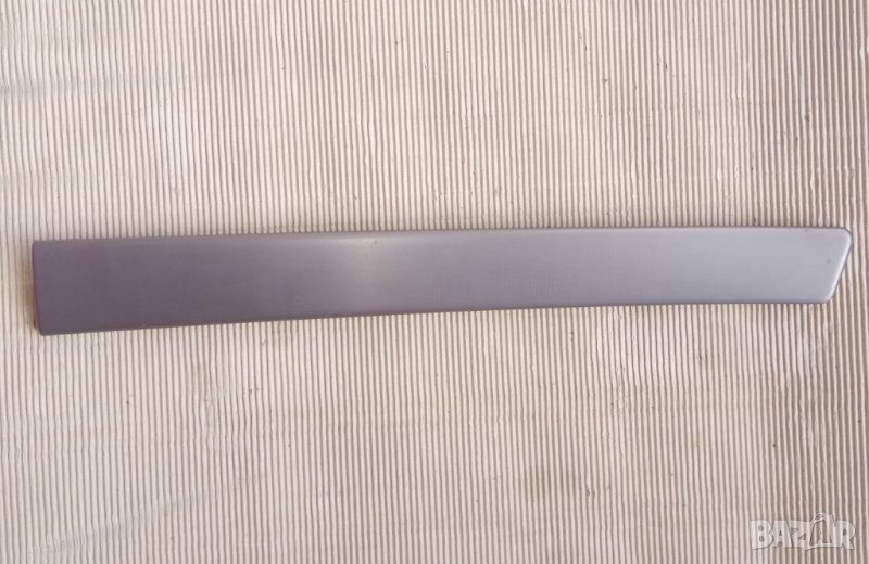 лайсна врата- предна дясна Audi A6 c5, снимка 1