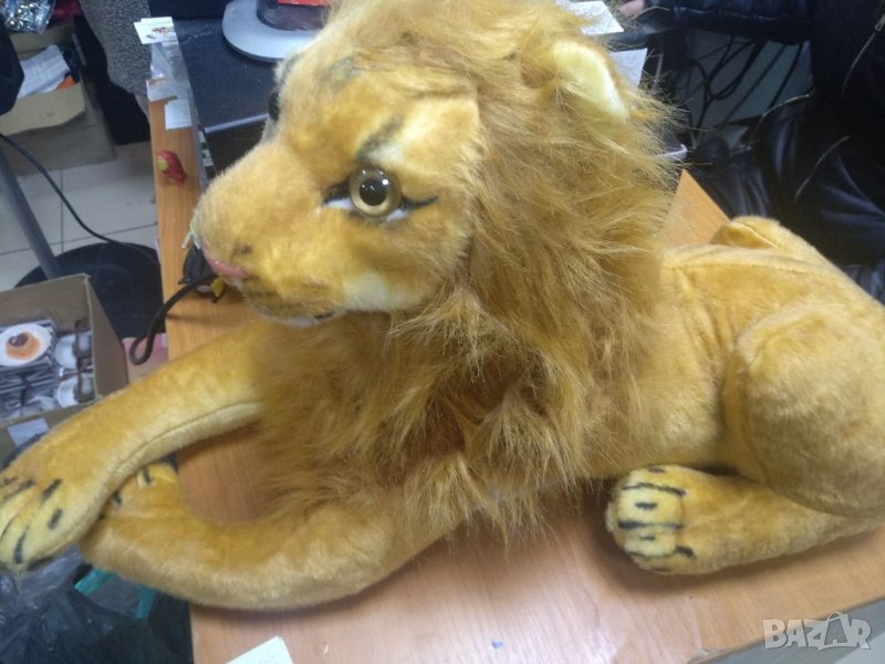 Плюшен лъв,около 1м, легнал, снимка 1