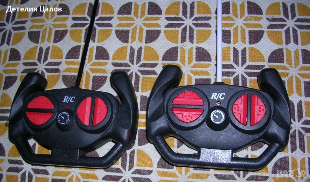 Два броя дистанционно за радиоуправляеми коли автомобили джипчета, снимка 1