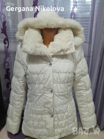 Дамско бяло яке с пух