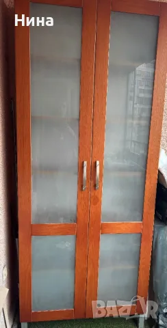 Висок шкаф тип витрина, снимка 1